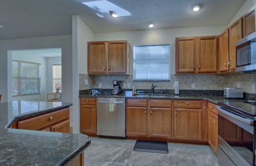 Duval House | 3 BEDROOM HOME GREAT LOCATION 4 SEAT GAS CART NEAR LAKE SUMTER LANDING