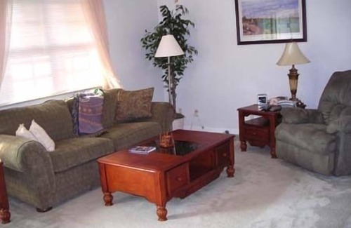 Shiloh House | 3 bedroom home near St. Louis