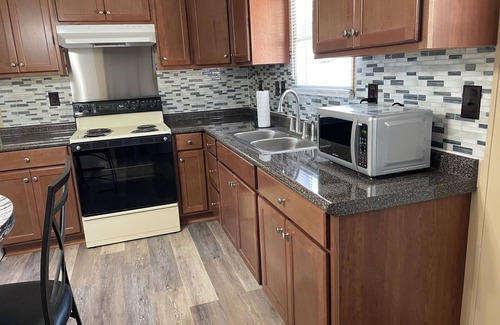 Waterloo House | 3-bedroom home on beautiful Lake Greenwood, close to Old Eight Golf Course.