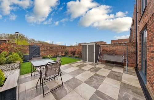 St Albans House | 3 bedroom house in Bricket wood, St Alban