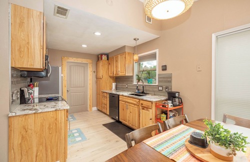 Abilene House | 3-bedroom house in charming Abilene with AC