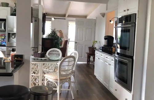 Makakilo City House | 3-bedroom house in charming Kapolei with WiFi, AC. Live the island life