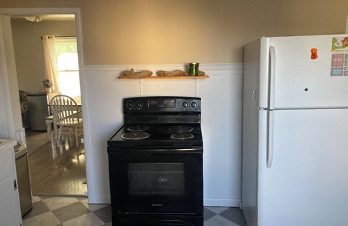 Laurel House | 3-bedroom house in Laurel with AC,conveniently located, parking, and more