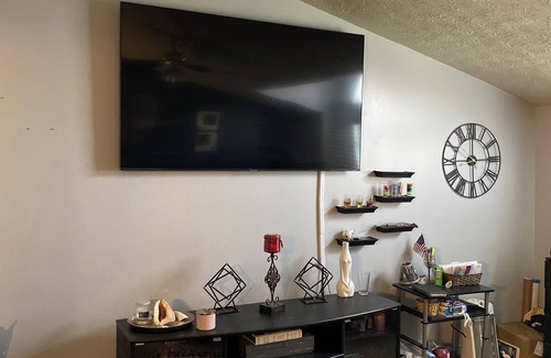 Pike House | 3-bedroom house in Charming House in Indianapolis 15 minutes from the down town