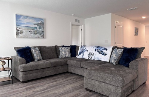 Spring Hill House | 3-bedroom house in Spring Hill with game room!