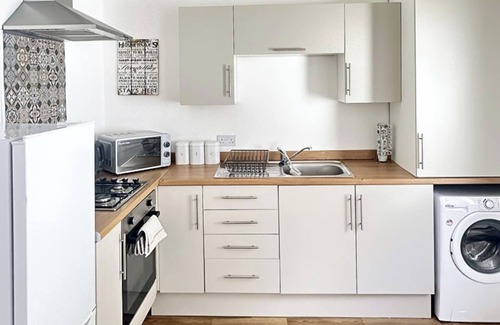 Anfield House | 3 Bedroom House Sleeps 6 with Garden