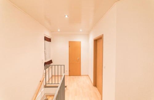 Dusseldorf-Reisholz House | 3 bedroom house with 2 bathrooms in Dusseldorf - Haus mit 3 Schlafzimmer 2 Badezimmer in Düsseldorf