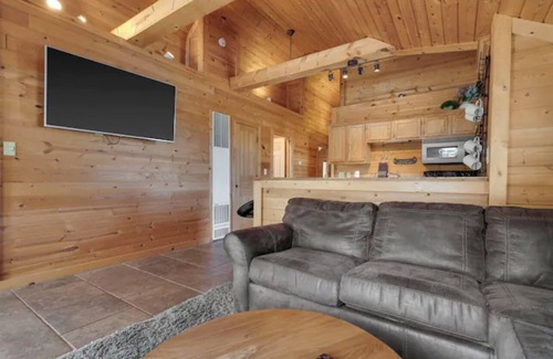 Okauchee Apartment | 3 Bedroom Okauchee Lake