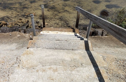 Salem House | 3-bedroom RV in charming Dark Island Perry Fl with AC, WiFi. Enjoy a cozy stay