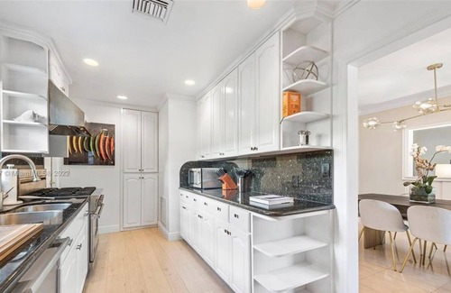 La Gorce Apartment | 3 Bedroom Single family 325518 by Houzlet