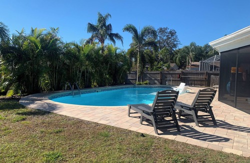 Hammocks Of Palm Harbor House | 3-bedroom vacation home just 10 minutes from Honeymoon Island - Heated Pool