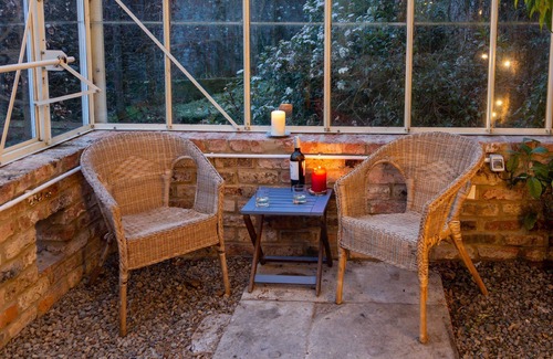 West Heslerton House | 3 bedroomed holiday cottages, with and indoor pool access, that sleeps 6, with two off road car park