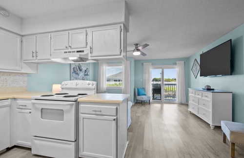 Emerald Isle Condo | 3 bedrooms, 2 bathrooms! 2 outdoor pools, 1 indoor pool!