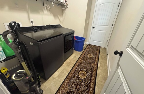 Beech Island House | 3 bedrooms WiFi! Location is 12 mins from downtown and 20 mins from the Masters!