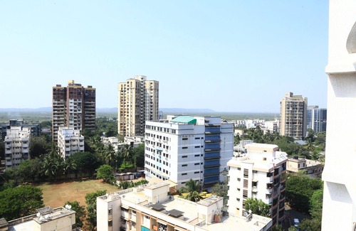 Borivali West House | 3-BHK Fully Furnished Service apartment for 6 Packs.