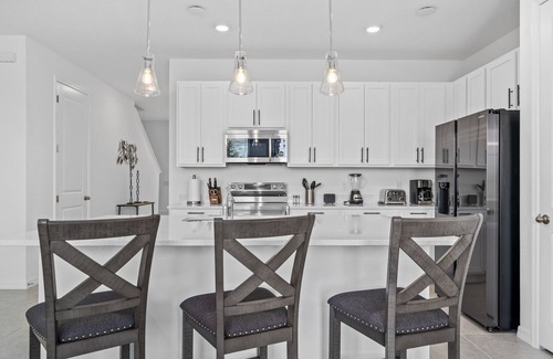 West Haven House | 3 BR, 2.5 BA Villa | Sleeps 8!