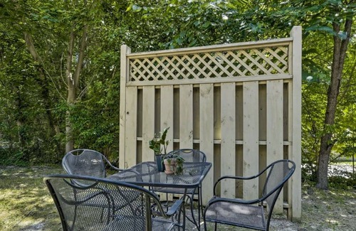 Southwest Raleigh House | 3 BR 2 BA, 10 min to downtown, Sleep Number king, steps to pool