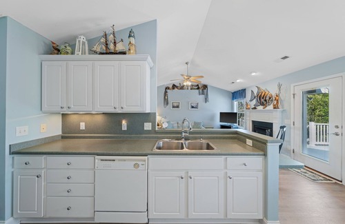 Myrtle Grove House | 3 BR, 2 Bath - Wheelchair Accessible Home. Weekly & monthly discounts!