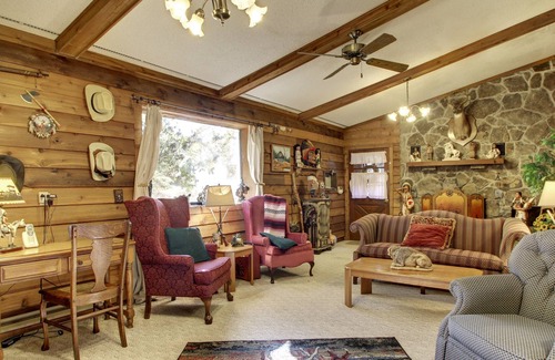 Benton Cabin | 3 br cabin close to lake