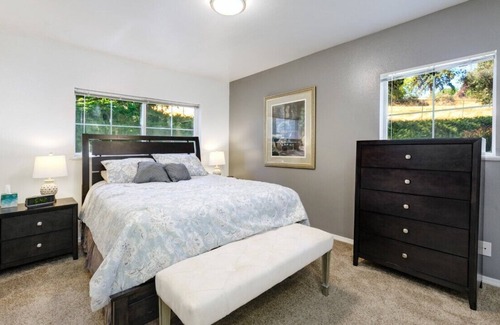 Franklin - Randolph Apartment | 3 BR Fabulous Group/Family Getaway - Fully Furnished - Central Boise - D107