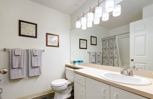 Franklin - Randolph Apartment | 3 BR Fabulous Group/Family Getaway - Fully Furnished - Central Boise - D107