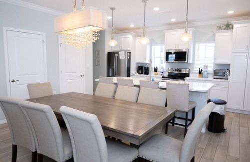 Ono Island Villa | 3 br, gulf view, beach club, pools, gym, hot tub