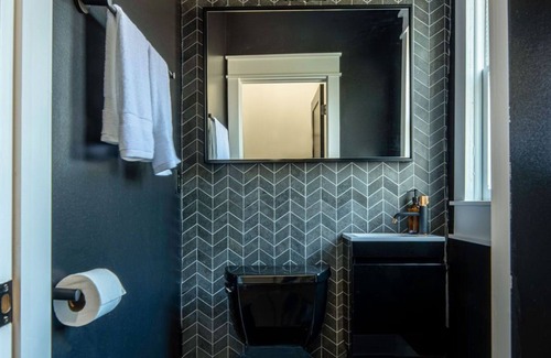 Livingston Park House | 3 BR Home in Columbus