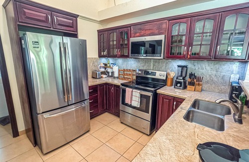 Ciudad Cortes House | 3 BR-HUGE pool area deck-Ojochal-Gated-Minutes to Beach