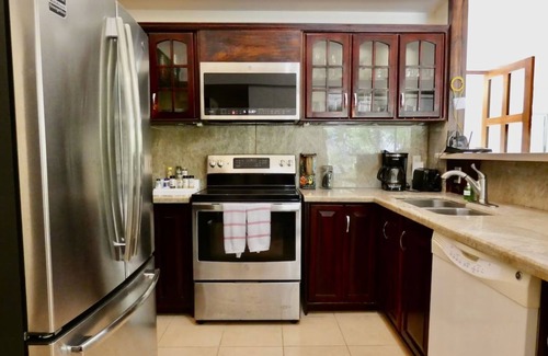 Ciudad Cortes House | 3 BR-HUGE pool area deck-Ojochal-Gated-Minutes to Beach