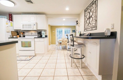 Laurel House | 3 BR Pool Home In Nokomis - Close To Beaches - Tropical Escape