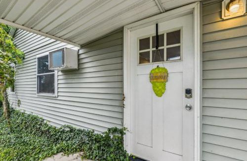 Geneva-on-the-Lake House | 3 Charming Cottages on GOTL Strip - Sleeps 10