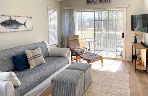 Longs Apartment | 3 Community Pools Golf Course Condo in Longs