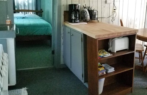 Birchwood Cabin | #3 is a quaint, affordable cabin on the shores of Birch Lk, 1 Boat Slip Included