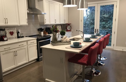 Historic Waverly House | 3 Kings 4 Baths Best Walkability! Best Restaurants! 8S 12 South Nashville Tn. US