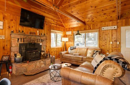 Dorrington House | 3 Mi to Big Trees State Park Cabin with Scenic Deck