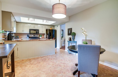 Eden House | 3 Mi to Downtown: Inviting Lancaster Home!