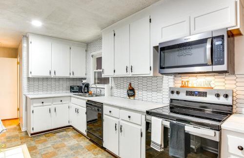 Sanford House | 3 Mi to Dtwn Family-Friendly Sanford Home