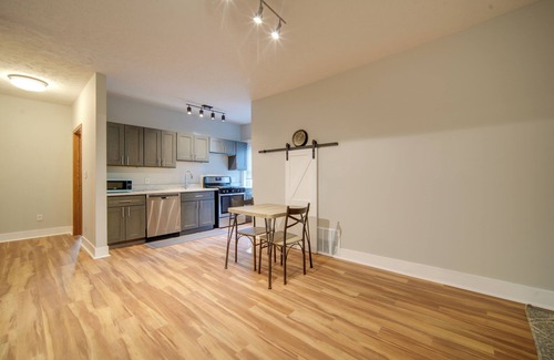Tremont Apartment | 3 Mi to Dtwn: Walkable Apt in Cleveland!