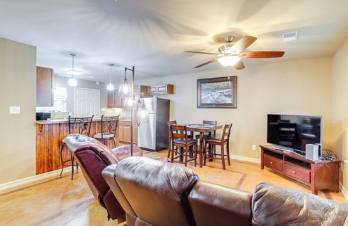 Higden House | 3 Mi to Greers Ferry Lake: Home w/Screened Patio