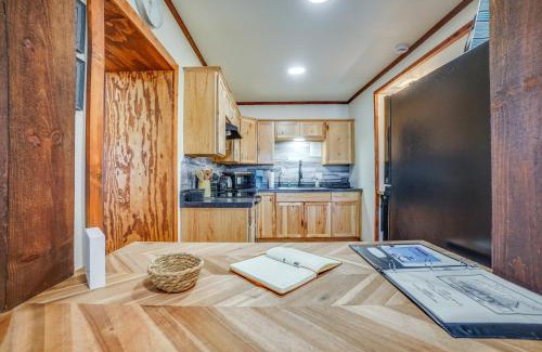 Kewaunee House | 3 Mi to Lake Michigan Charming Kewaunee Hideaway