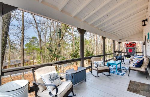 Marietta House | 3 Mi to Marietta Square Hot Tub Haven with 2 Patios