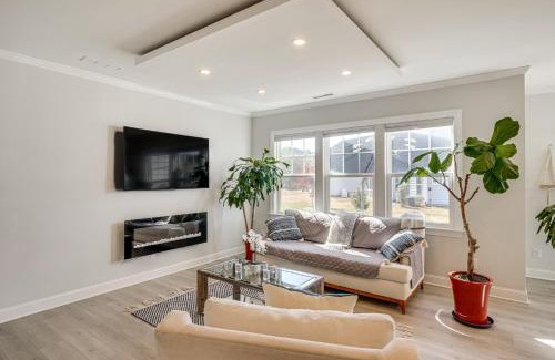 Durham House | 3 Mi to Umstead State Park Durham Home