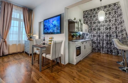 Stare Mesto Apartment | 3 min from the main Railway station