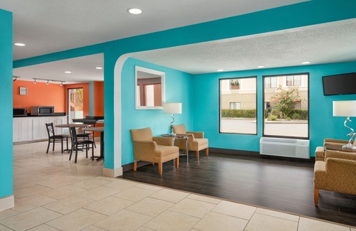 Lookout Valley Neighborhood Association Hotel | 3 minutes to Cozy one Bedroom in Lookout Mountain