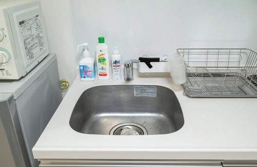 Shinsekai Apartment | 3 minutes walk from Ebisu station, 30 minutes from USJ, 10 minutes walk from Namba and Nihonbashi! 24h supermarket 2 min walk, many convenience stores, Don Quijote, Tsutenkaku Tower and other tourist attractions nearby!