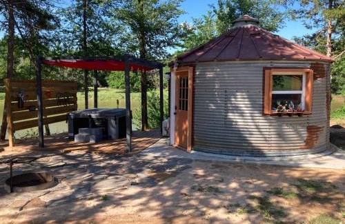 Logan County Bed & Breakfast | 3 Sisters Silo Cottages