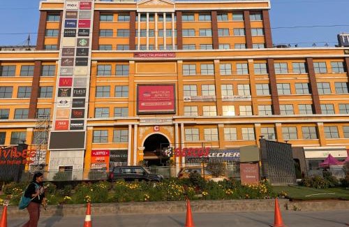 Noida House | 3-Star Stay with Swimming Pool Access Noida