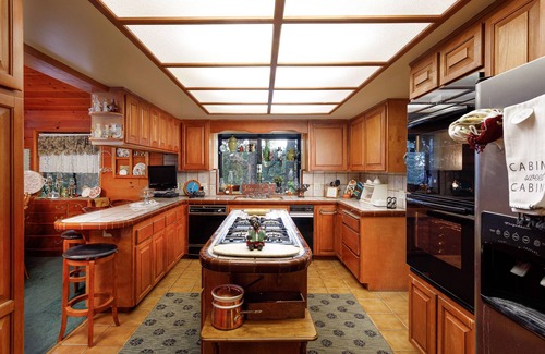 Crestline Cabin | 3-story near Big Beark, Lake Arrowhead