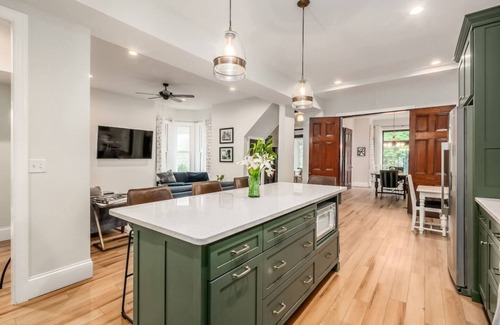 Victorian Village House | 3 Suites 5 Queens OSU ½ mi Parking for 4