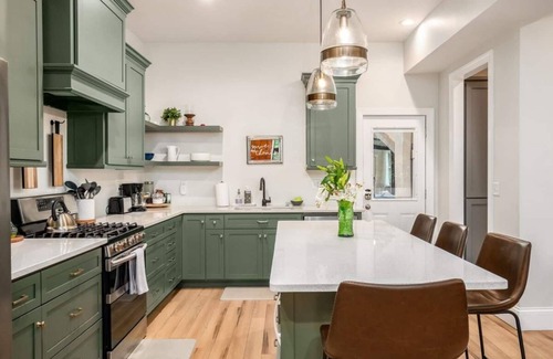 Victorian Village House | 3 Suites 5 Queens OSU ½ mi Parking for 4